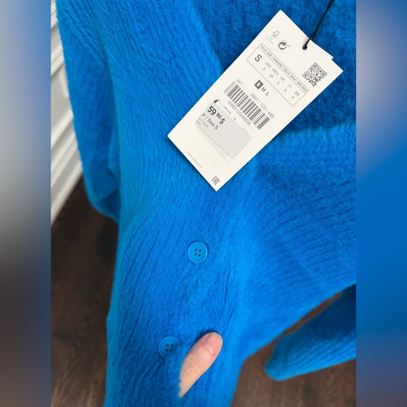 Zara Women's faux fur Vibrant Blue Cardigan - Picture 6 of 8